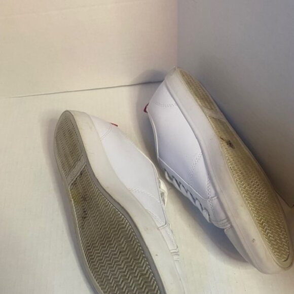 Guess women's White Faux leather lace-up sneakers, Size 7.5 - Picture 7 of 7